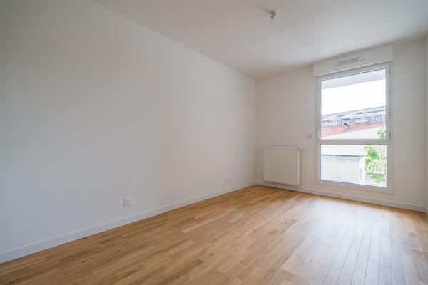 Appartement Asnières Sur Seine 3 pièce(s) VIDE 84 m2 duplex