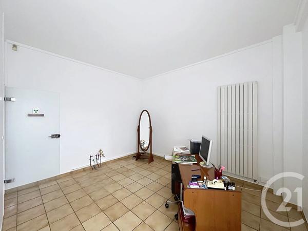 Appartement F3 à vendre  3 pièces - 64,61 m 2   CHOISY LE ROI  - 94