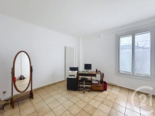 Appartement F3 à vendre  3 pièces - 64,61 m 2   CHOISY LE ROI  - 94