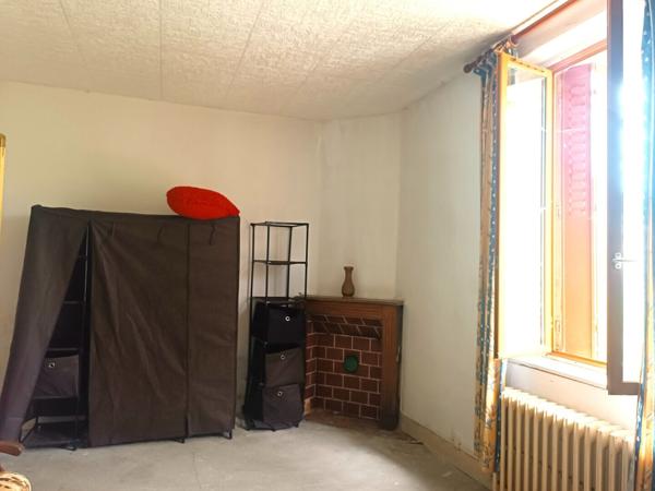 MAISON 3 CHAMBRES 126M² TERRAIN 3900M² 60 500 € H.A.I.*