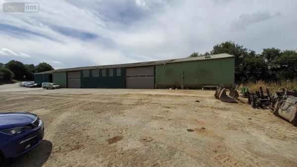 Achat - Garage et parking Saint-Hernin 29270 1365 m 2 4000 m 2