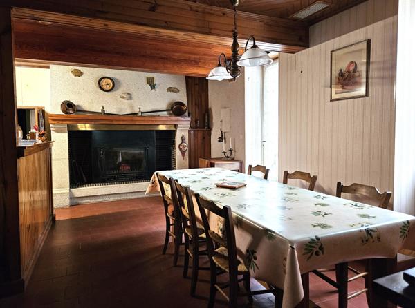 Laplume (47310) EXCLUSIVITÉ ROQUEFORT LAPLUME (47) - PROPRIÉTÉ PIERRE PLAIN-PIED - 130M² - 6 PIÈCES - 4 CHAMBRES - DÉPENDANCES