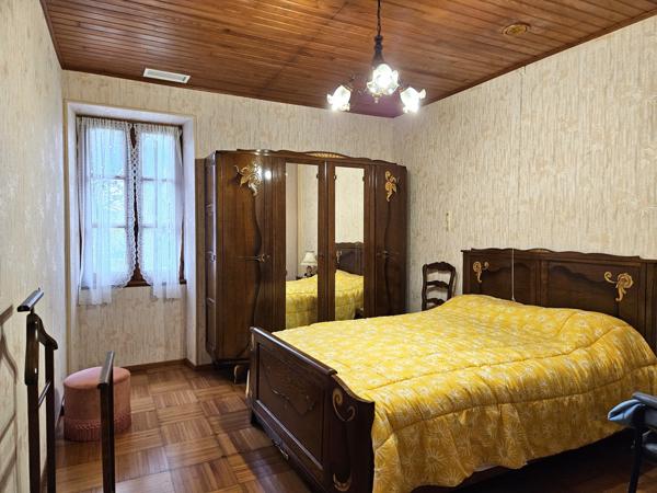 Laplume (47310) EXCLUSIVITÉ ROQUEFORT LAPLUME (47) - PROPRIÉTÉ PIERRE PLAIN-PIED - 130M² - 6 PIÈCES - 4 CHAMBRES - DÉPENDANCES