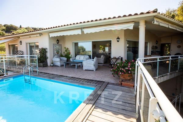 Maison 4 chambres avec piscine et vue mer