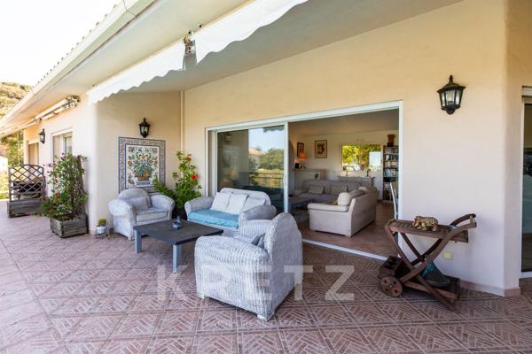 Maison 4 chambres avec piscine et vue mer