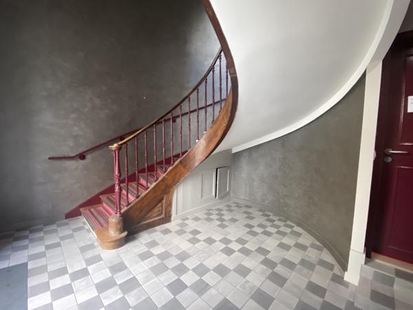 COEUR DE VILLE – BEL APPARTEMENT DE TYPE 2 à 150 M DU MARCHÉ !