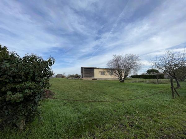 Hangar de 200m²  sur Terrain constructible 2644m²