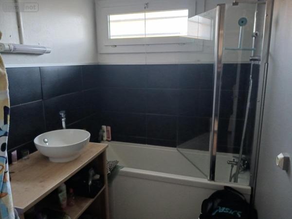 Maison à louer à Saint-Nicolas dans le Pas-de-Calais (62223), ref : 62135-L1131