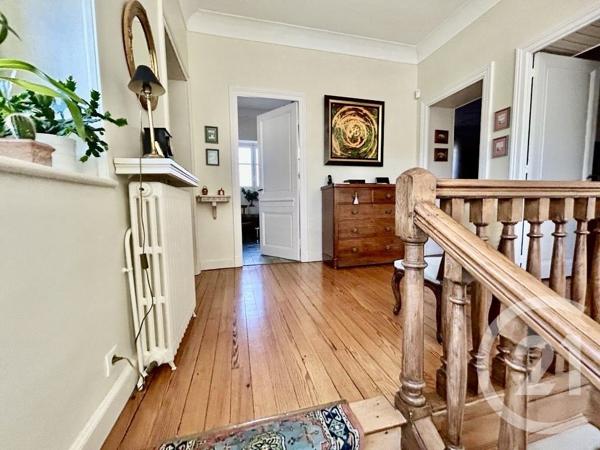 Maison à vendre  6 pièces - 275 m 2   PAU  - 64