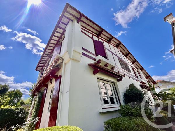 Maison à vendre  6 pièces - 275 m 2   PAU  - 64