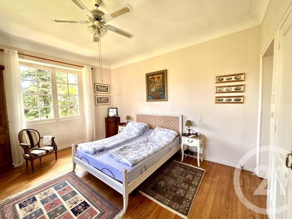 Maison à vendre  6 pièces - 275 m 2   PAU  - 64