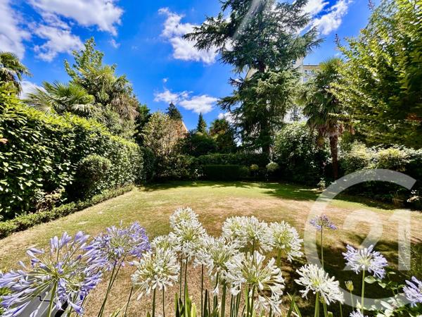 Maison à vendre  6 pièces - 275 m 2   PAU  - 64