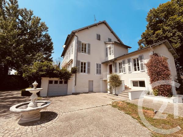 Maison à vendre  6 pièces - 275 m 2   PAU  - 64