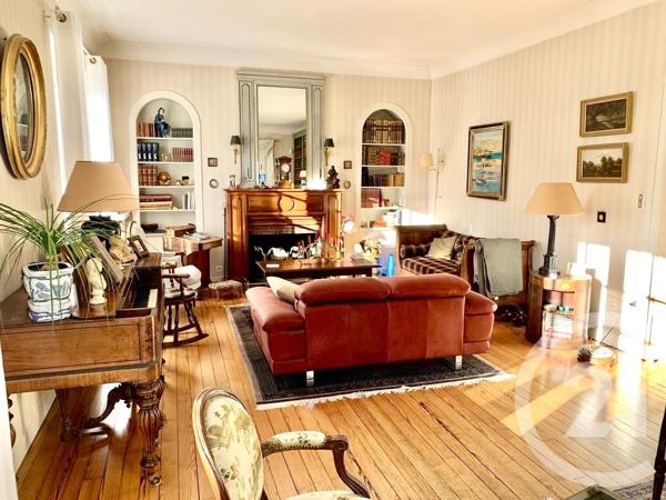 Maison à vendre  6 pièces - 275 m 2   PAU  - 64