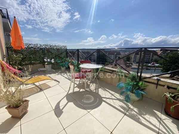 DUPLEX Type 5 de 90m² avec vue sur PORT DU CANAL - TERRASSE DE 17M²