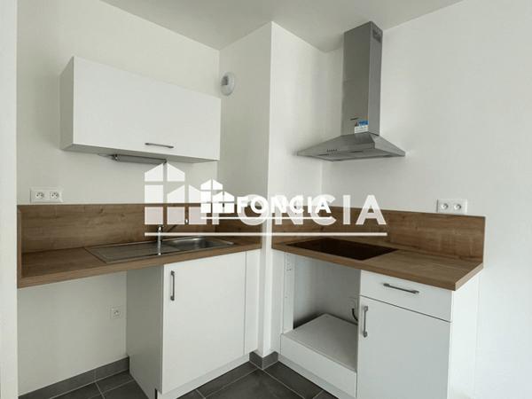 Location Appartement 3 pièces 64.86 m² - 140 RUE GAMBETTA Saint Jean De La Ruelle 45140
