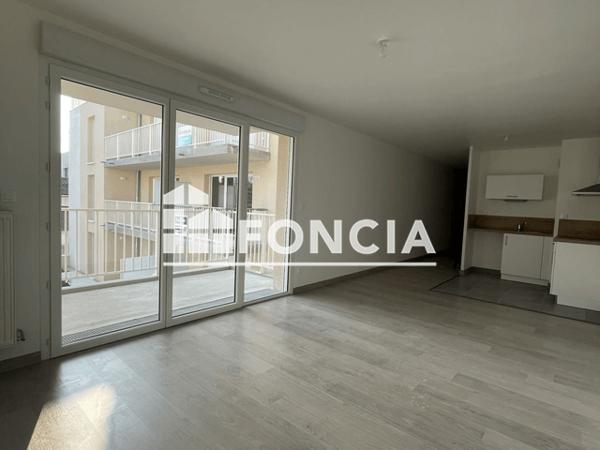 Location Appartement 3 pièces 64.86 m² - 140 RUE GAMBETTA Saint Jean De La Ruelle 45140