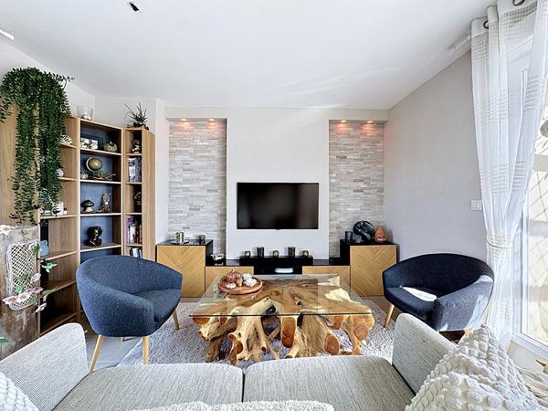 TOURS CHEVALERIE -DUPLEX -T4-TERRASSE-STATIONNEMENT