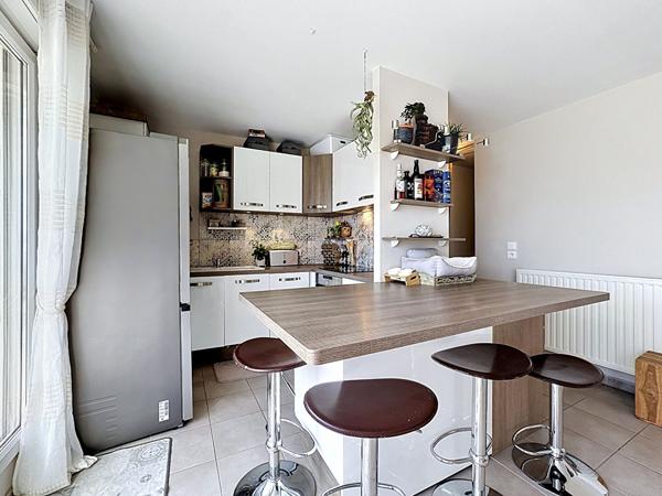 TOURS CHEVALERIE -DUPLEX -T4-TERRASSE-STATIONNEMENT