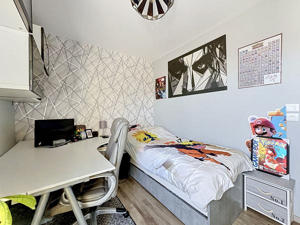 TOURS CHEVALERIE -DUPLEX -T4-TERRASSE-STATIONNEMENT