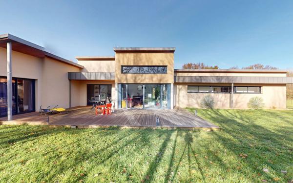 Maison à vendre    5 pièces •  Rodelle