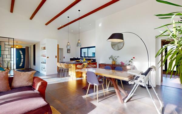 Maison à vendre    5 pièces •  Rodelle