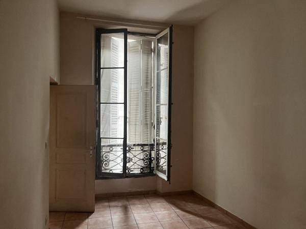 Appartement à MARSEILLE 1ER ARRONDISSEMENT (13001)