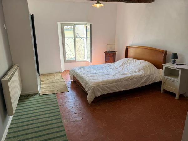 Vente                                                      Maison de village
                        
                     4 pièces                      50 m2                     à Estoublon