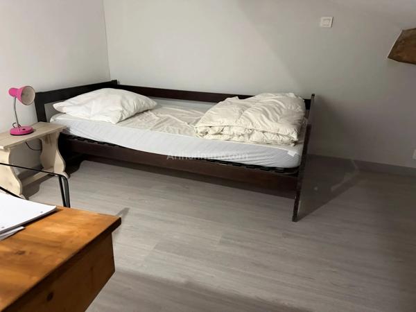 Vente                                                      Maison de village
                        
                     4 pièces                      50 m2                     à Estoublon
