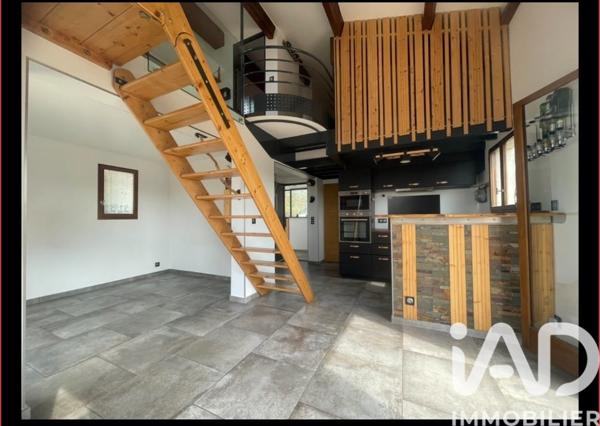 Location maison 2 pièces 57 m² Saint-Mitre-les-Remparts