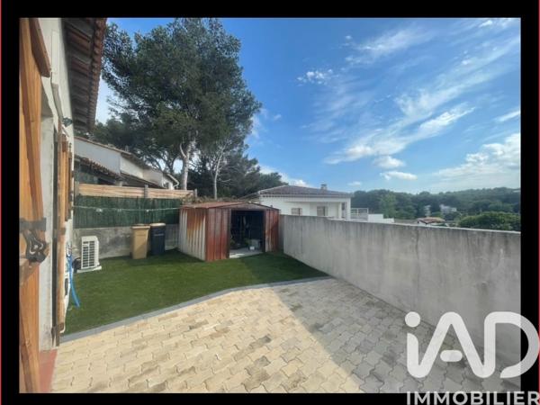 Location maison 2 pièces 57 m² Saint-Mitre-les-Remparts