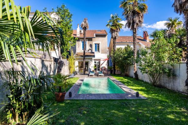 MAISON EN PIERRE AVEC JARDIN, PISCINE ET GARAGE PARC LESCURE