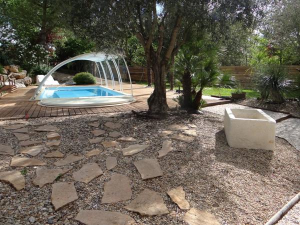 Vente
                Maison210 m² - 7 Pièces -
                    courçon (17170)