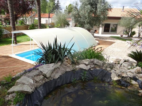 Vente
                Maison210 m² - 7 Pièces -
                    courçon (17170)