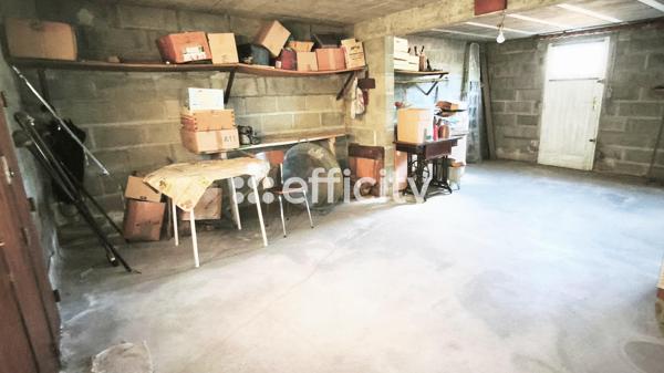 Maison
         3 pièces
        - 88 m² Exclusivité 115 000 € *