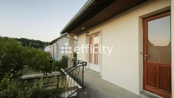 Maison
         3 pièces
        - 88 m² Exclusivité 115 000 € *