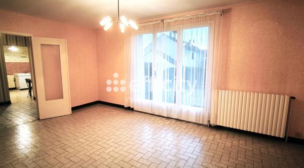 Maison
         3 pièces
        - 88 m² Exclusivité 115 000 € *