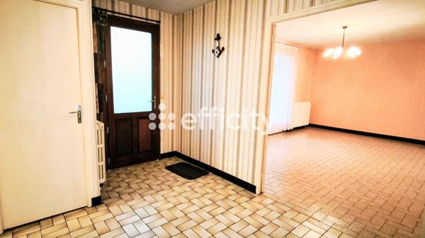 Maison
         3 pièces
        - 88 m² Exclusivité 115 000 € *