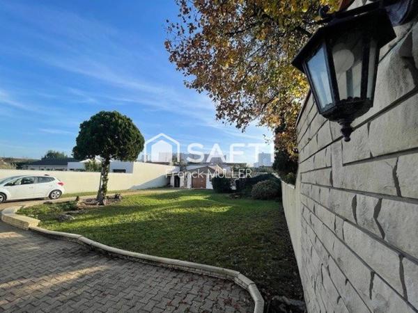 MAISON D'EXCEPTION AU BOUSCAT : Charme, Volume et Raffinement