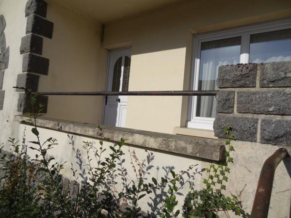 Plounévez-Quintin (22110) Maison familiale à rénover avec sous-sol et jardin