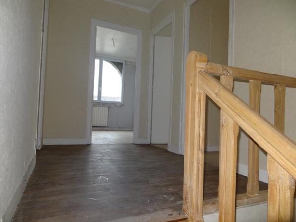 Plounévez-Quintin (22110) Maison familiale à rénover avec sous-sol et jardin