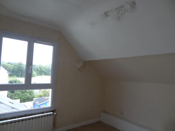 Plounévez-Quintin (22110) Maison familiale à rénover avec sous-sol et jardin