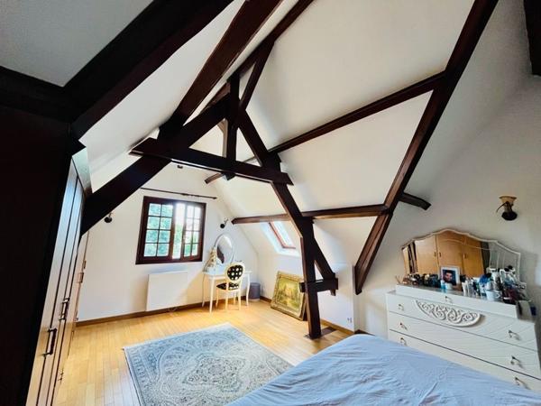 Maison à vendre 690 000 € L'Isle-Adam 8 p 192 m² DPE D