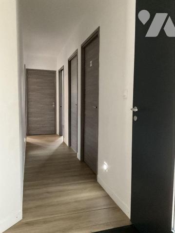 A VENDRE : Superbe villa de plain-pied, spacieuse et lumineuse, en excellent état, située sur u...