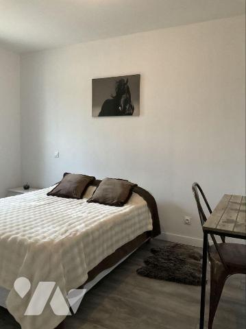 A VENDRE : Superbe villa de plain-pied, spacieuse et lumineuse, en excellent état, située sur u...