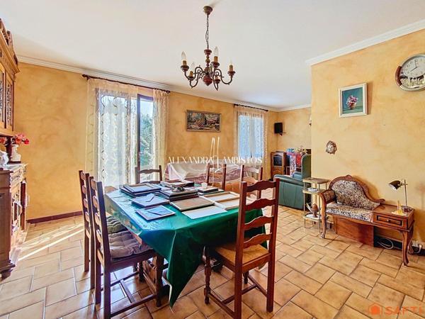 Villa - 5 pièces - 109m²