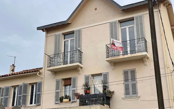 Appartement à vendre    3 pièces • 62 m2 Toulon