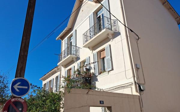 Appartement à vendre    3 pièces • 62 m2 Toulon