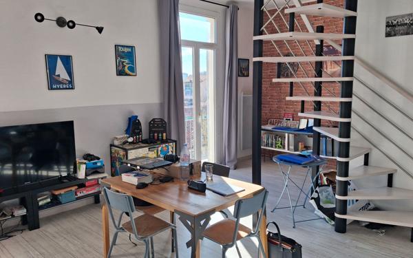 Appartement à vendre    3 pièces • 62 m2 Toulon