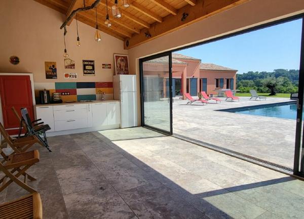 Maison à vendre    5 pièces •  Joyeuse